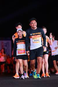 BIB: 28724, 25393
                            <button type="button" onclick="openModal(22979402)" class="btn btn-primary btn-sm float-right btn-popup" data-toggle="modal" data-target=".modal-high-quality">
                        <i class="fas fa-shopping-cart"></i> Add to Cart
                    </button>
                                            <button type="button" onclick="isThisMe(22979402, true)" class="btn btn-success btn-sm float-right btn-popup btn-isme hidden" data-toggle="tooltip" data-placement="bottom" title="นี่คือรูปของคุณใช่ไหม คลิกที่นี่เพื่อเอาเข้าอัลบั้ม">
                        <i class="fas fa-plus"></i> Add to album
                    </button>
                    <button type="button" onclick="isThisMe(22979402, false)" class="btn btn-warning btn-sm float-right btn-popup btn-isnotme hidden">
                        <i class="fas fa-ban"></i> Remove from album
                    </button>